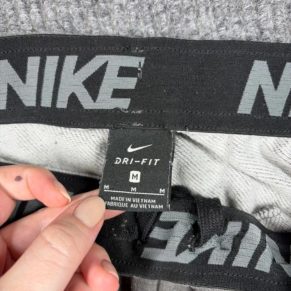 Nike Sweatpants Men's M Dri-FIT Tapered Training Pants Gray DB4217-071